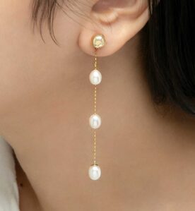 Lush Dangler with Melody Stud (When Worn) by Oro China Jewelry