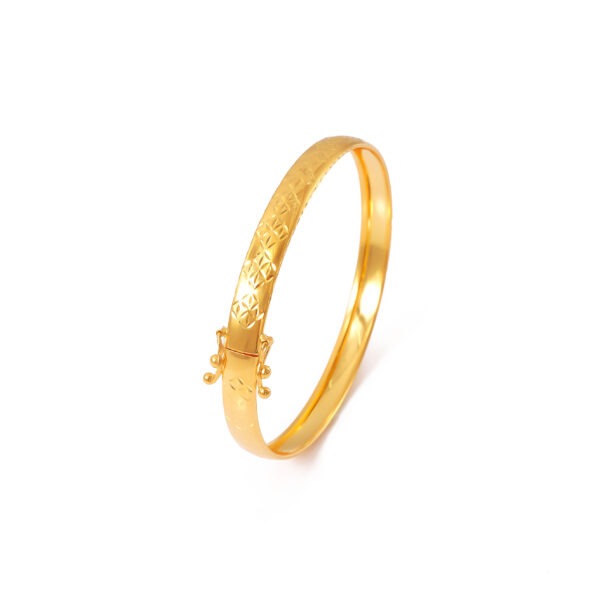Mael Bangle