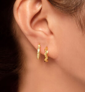 Alternative view of Preas Earrings
