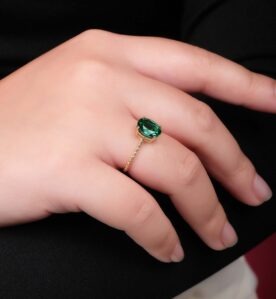 Alternative view of Eugénie "Emerald" Ring