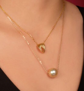 Alternative view of Reda Pendant