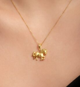 Alternative view of Golden Gallop Pendant