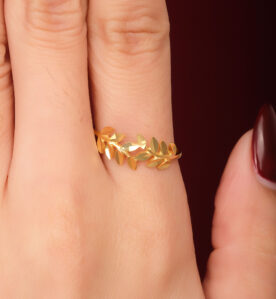 Alternative view of Laurel Ring